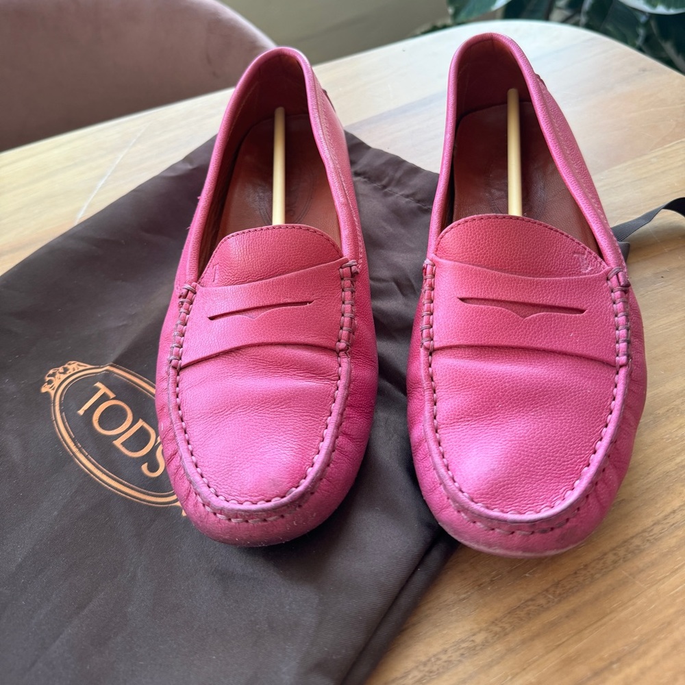 Tod's Gommino Hot Pink Leather Driving Penny Loafers Shoe Women's EU 38.5 US 8